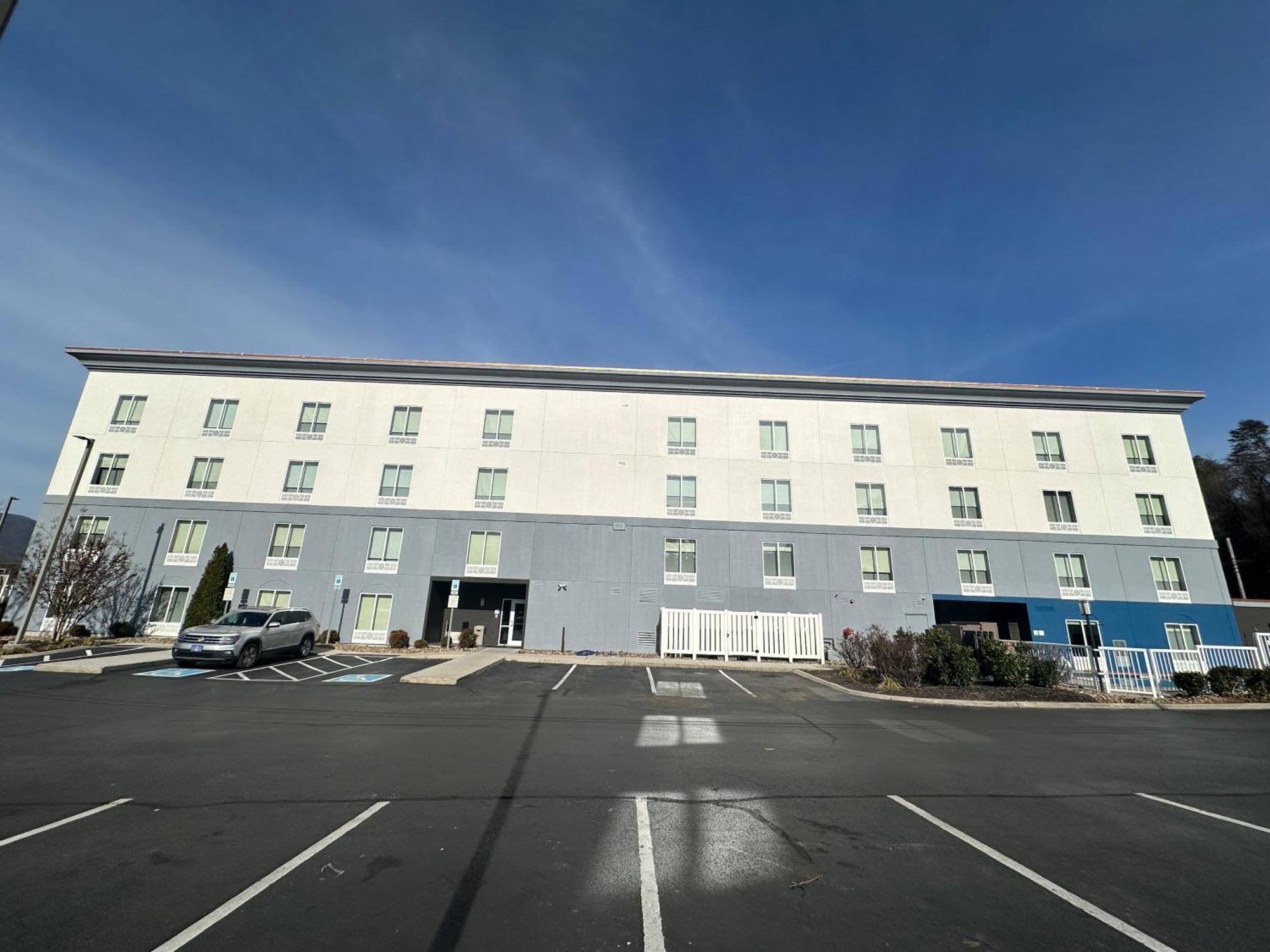 Holiday Inn Express & Suites Caryville By Ihg Eksteriør billede